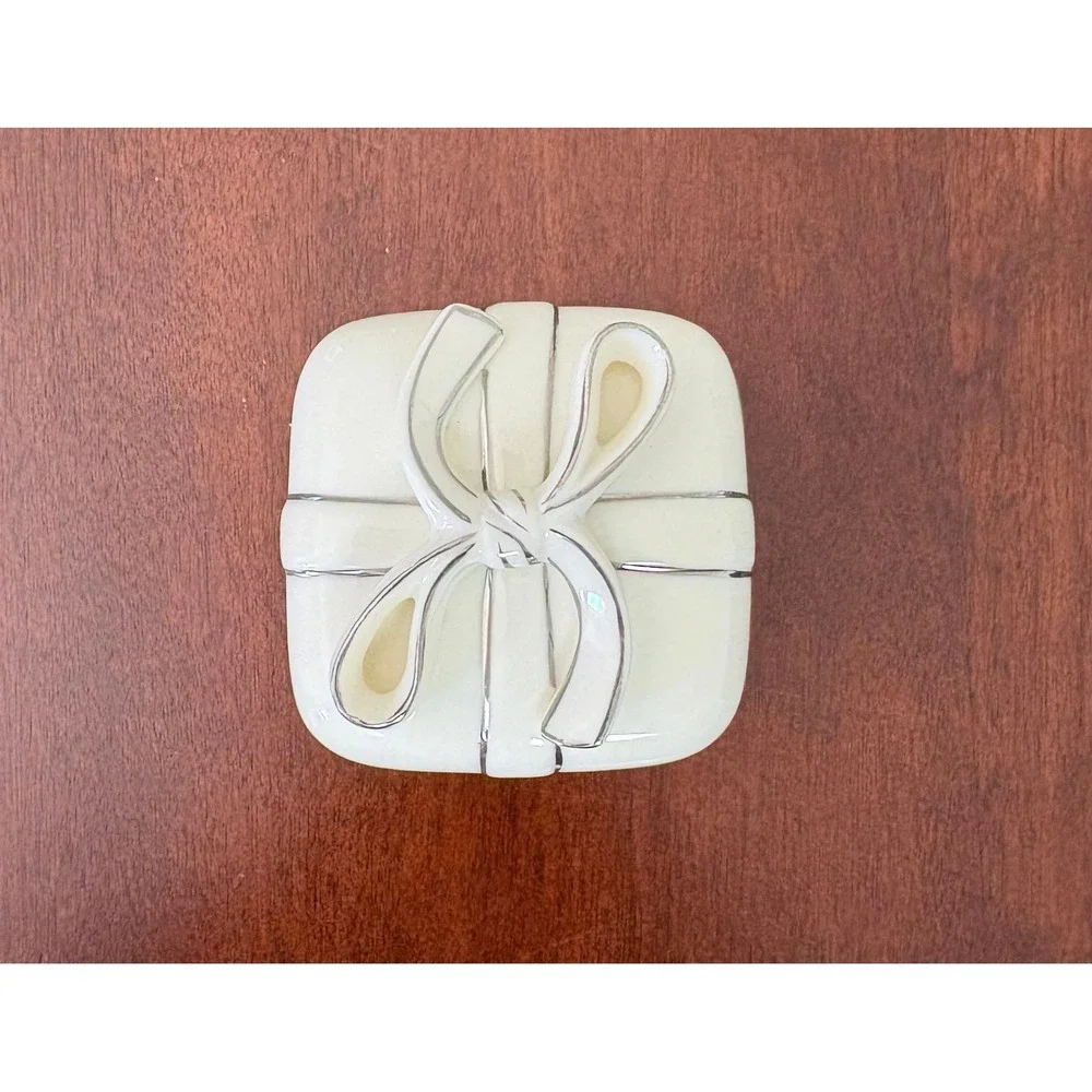 Vintage Friedmans Jewelers Ceramic Trinket Bow Box Coquette Quiet Luxury Bridal